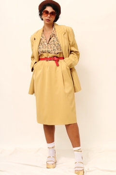 Conjunto de alafaiataria amarelo saia + blazer na internet