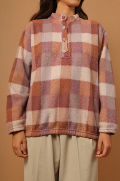 Imagem do Blusa xadrez pessego plush vintage