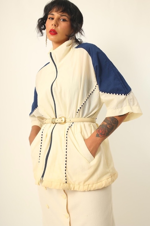 Blusa nylon nave off white azul vintage