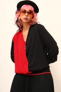 Blusa traspassado vermelho com preto joaninha