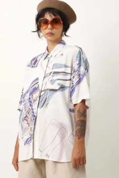 camisa levinha estampa 90’s italiana