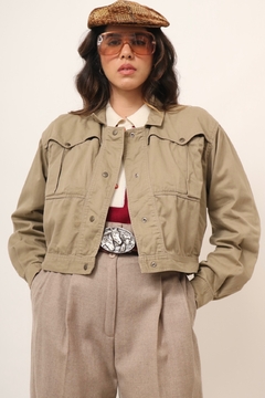 Jaqueta cropped bege safari vinstage - loja online