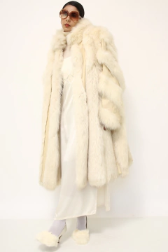 Casaco pele branco longo com couro creme - comprar online