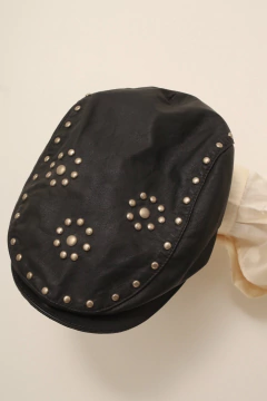 Boina couro ZOOMP tachas - loja online