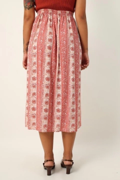 saia levinha cintura alta botoes - Capichó Brechó