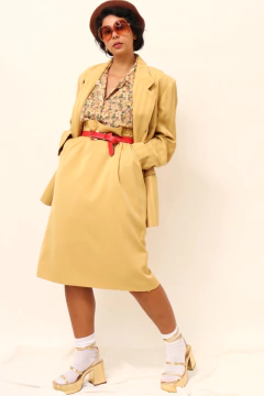 Conjunto de alafaiataria amarelo saia + blazer - comprar online