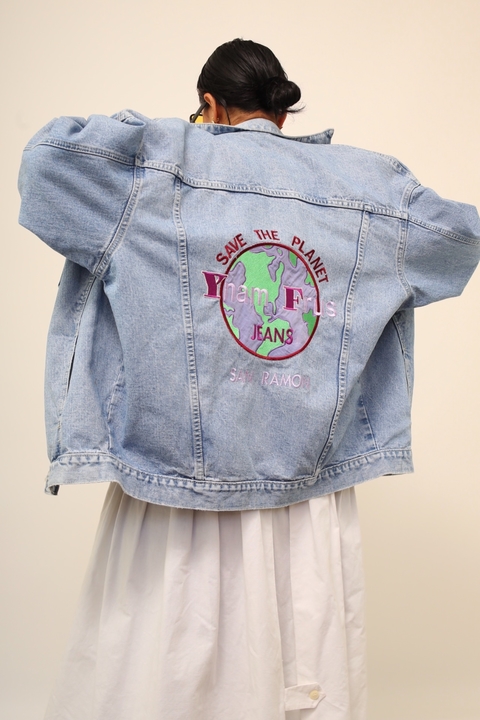 Jaqueta jeans classica bordado costas