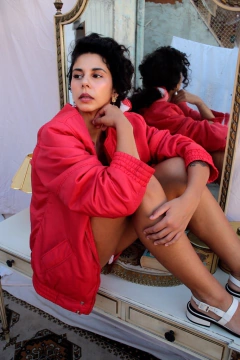 Jaqueta bomber forrada zíper bolso frente vibe anos 80’s