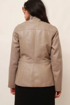 Blazer couro cinza forrado vintage - Capichó Brechó