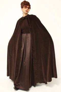 Capa marrom veludo forro vermelho - comprar online