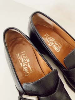 Sapato SALVATORE FERRAGAMO original classico 38 - Capichó Brechó