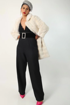 Casaco pelo branco forrado vintage - Capichó Brechó