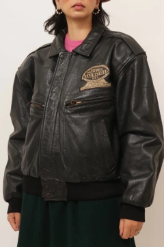 Jaqueta 100% couro bomber classica - Capichó Brechó
