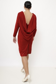 Vestido veludo vintage caimento costas - Capichó Brechó