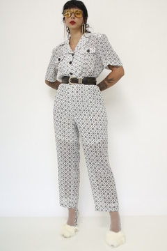 Conjunto branco estampa CALÇA + CAMISA - comprar online