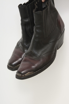Bota western curta bordo com preto couro 39/40 - Capichó Brechó