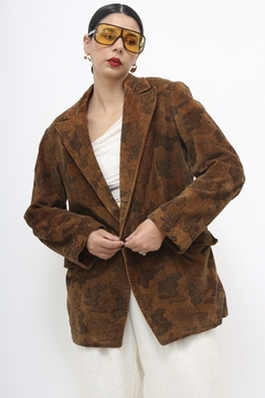 Blazer marrom veludo estampado forro vermelho