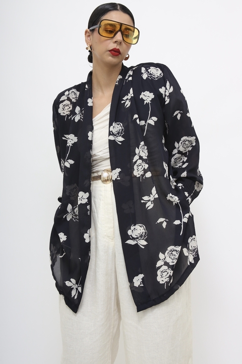 Camisa preta flores vintage