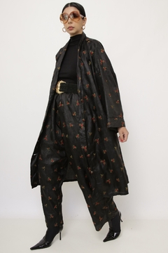 Conjunto preto bordado CALÇA + KIMONO