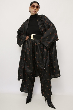 Conjunto preto bordado CALÇA + KIMONO - Capichó Brechó