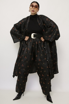 Conjunto preto bordado CALÇA + KIMONO - comprar online