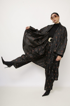 Conjunto preto bordado CALÇA + KIMONO na internet