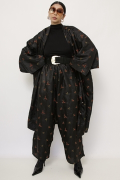 Conjunto preto bordado CALÇA + KIMONO - comprar online
