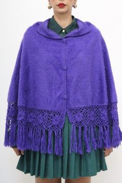 Imagem do Poncho roxo vintage pelúcia franja