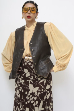 Colete 100% couro siberian marrom forrado - comprar online