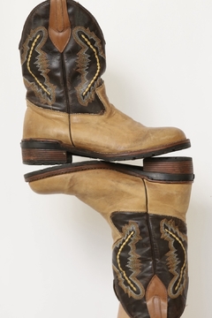 Bota marrom com bege western bordada 38 - loja online