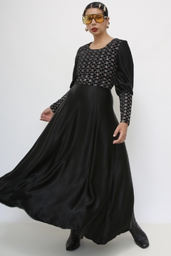 Vestido manga bufante det bordado veludo