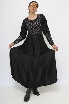 Vestido manga bufante det bordado veludo