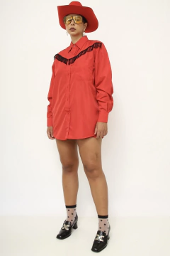 Camisa vermelha western vermelha com franja preta na internet