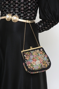 Bolsa preta flores vitoriana vintage