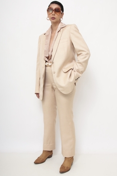 Conjunto alfaiataria bege BLAZER + CALÇA na internet