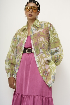 Camisa estampa transparecia verde rosa - comprar online