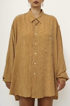 Máxi camisa textura bege CHARLES HENRI na internet
