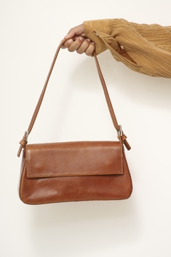 Bolsa baguete couro caramelo clássica