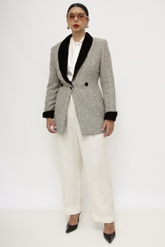 Blazer cinza LÃ chic gola veludo - loja online