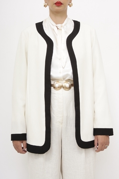 Blazer branco com preto classico
