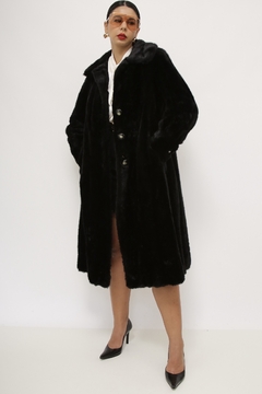 Casaco preto pelo longo vintage - comprar online
