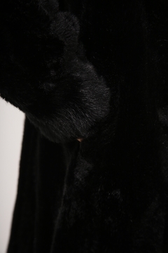 Casaco preto pelo longo vintage - loja online