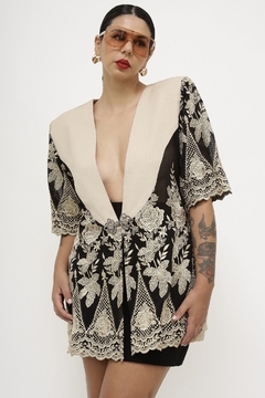 Blazer bege com renda preta longo - comprar online