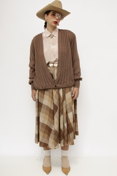 Cardigan marrom pregas frente - comprar online