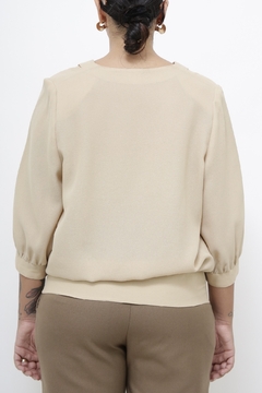 Blusa bege golinha classica na internet