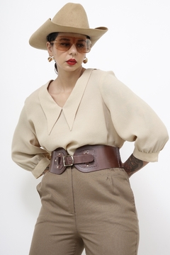 Blusa bege golinha classica - comprar online