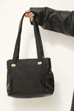 Bolsa preta inspiração VERSACE lateral couro - Capichó Brechó