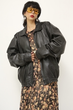 Jaqueta bomber couro Juliana Macuir vintage