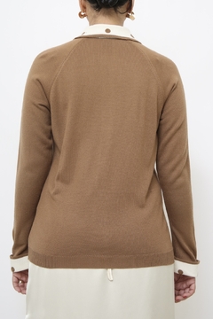 Blusa tricot marrom gola poa - Capichó Brechó