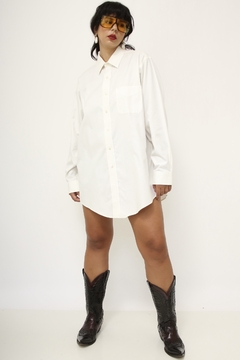 Camisa branca clasica vintage